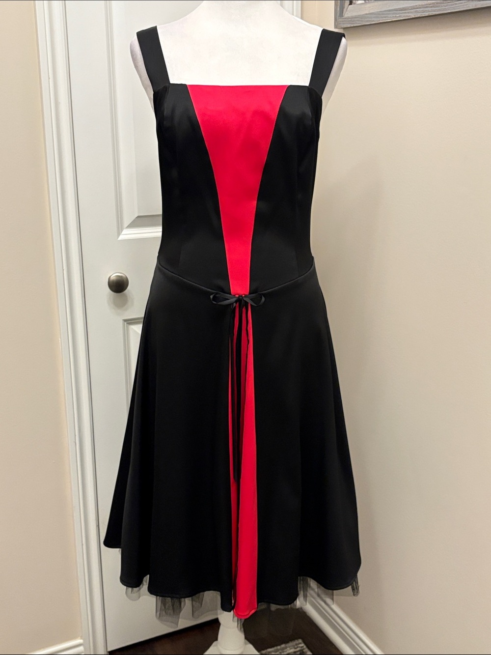 Windsor Black & Pink Midi Dress size 7 Junior